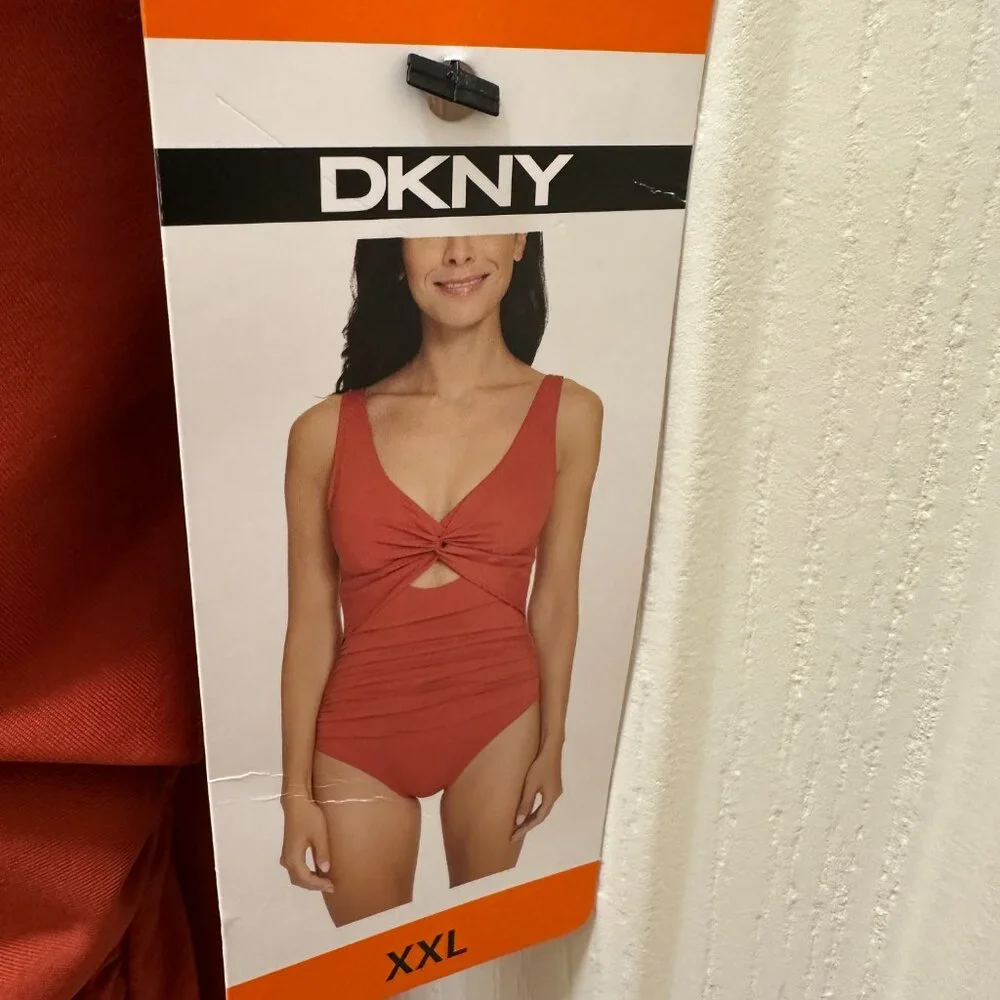 DKNY Women's One Piece Swimsuit Size XXL Bathing Suit Travel Beach Vacation NEW - Picture 2 of 14
